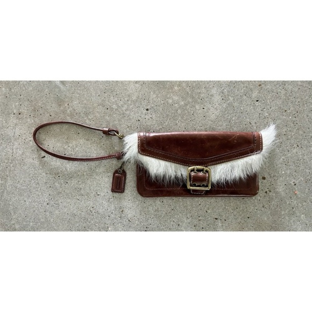 Coach Shearling Galaxy Chestnut Brown Leather Buckle Wristlet Wallet‎  HTF